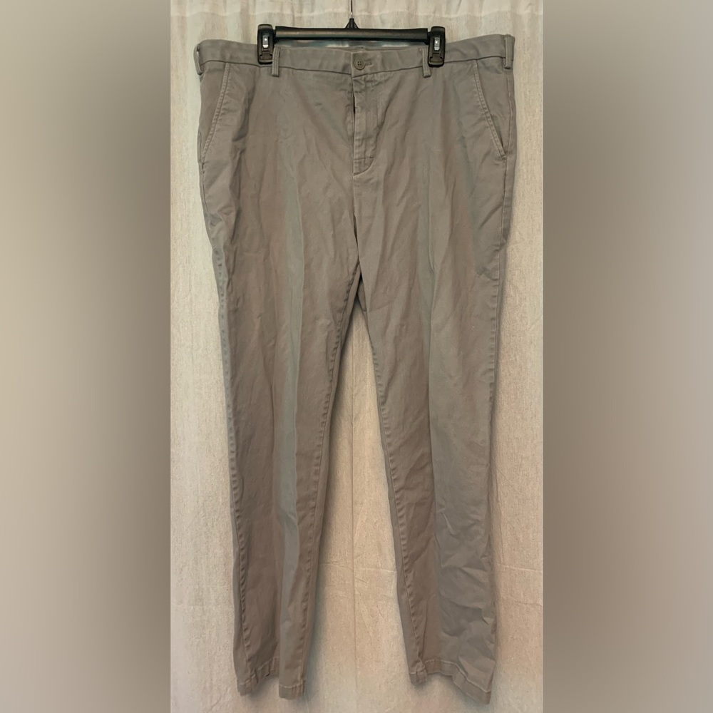 Men’s dress chinos